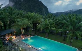 Krabi Green Hill Pool Villas